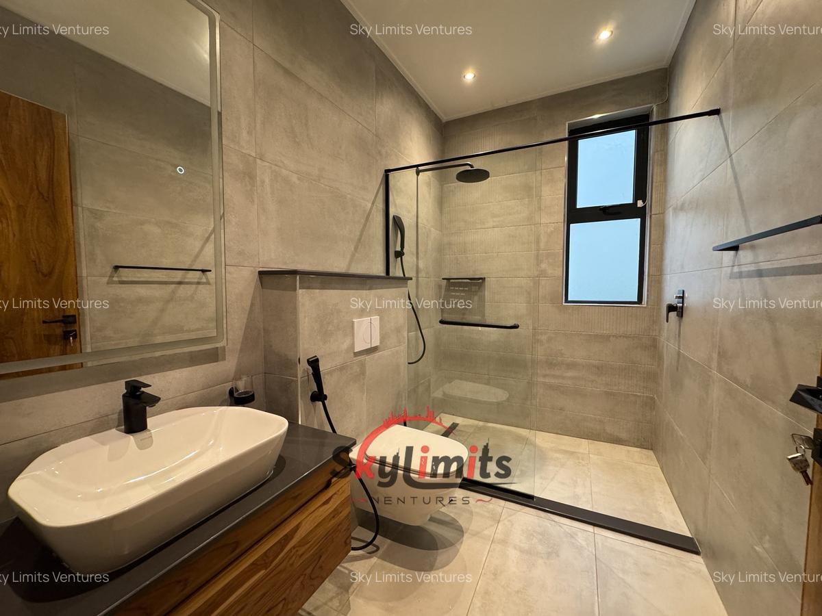 4 Bed Apartment with En Suite at Peponi Rd - 18