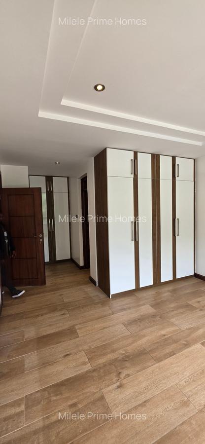 5 Bed Villa with En Suite at Owashika Drive - 12