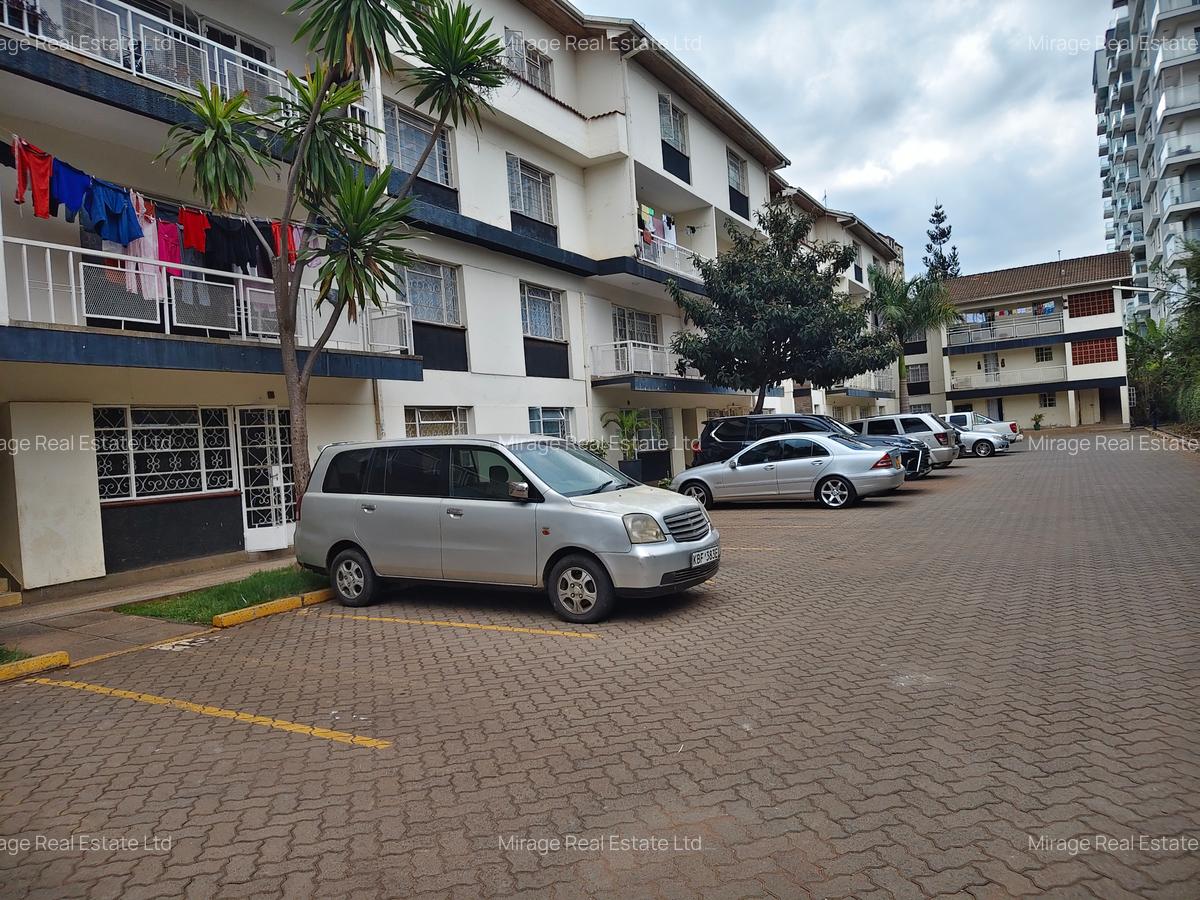 2 Bed Apartment with Parking in Hurlingham - 3