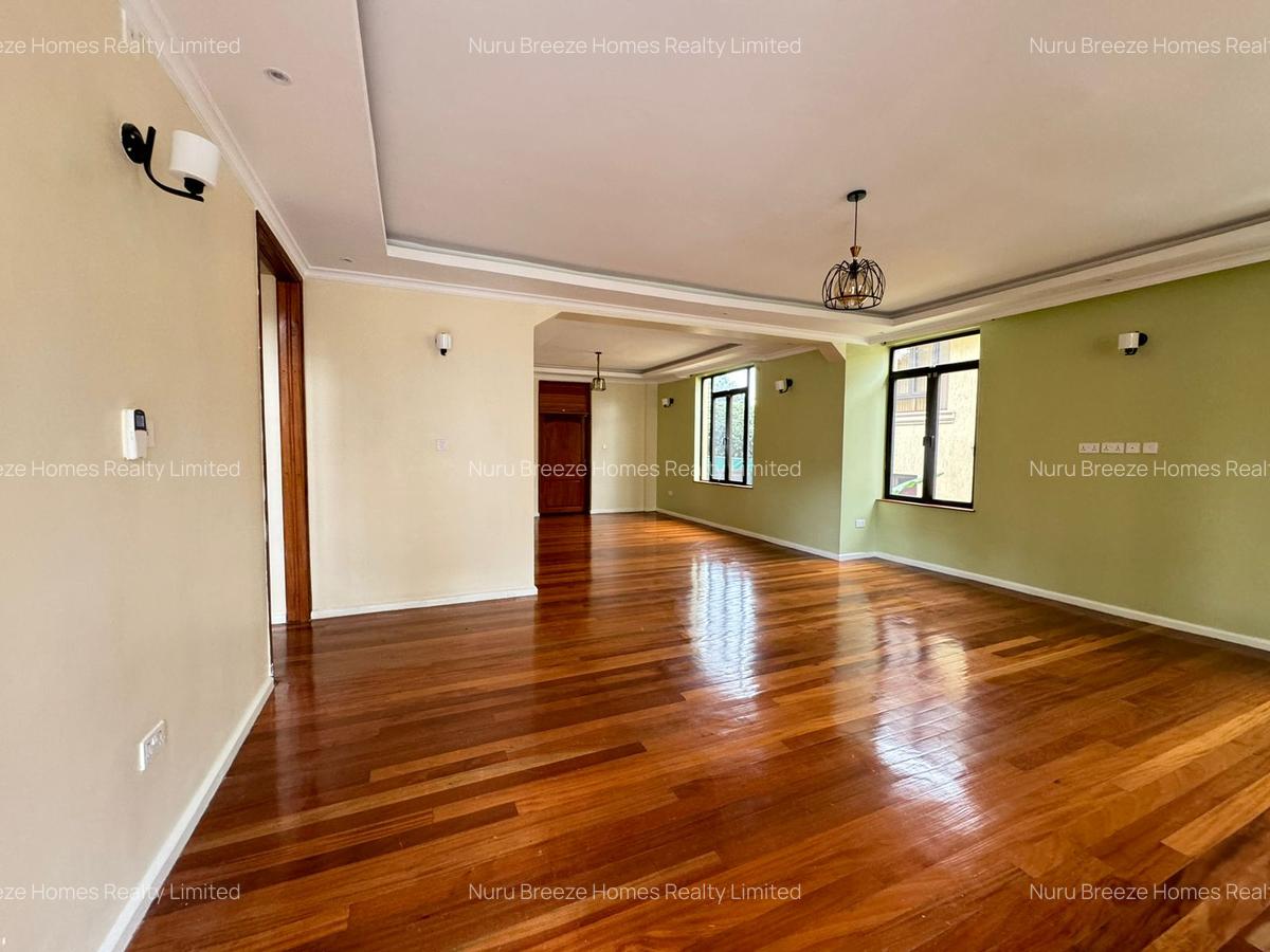 4 Bed Townhouse with En Suite in Lavington - 6