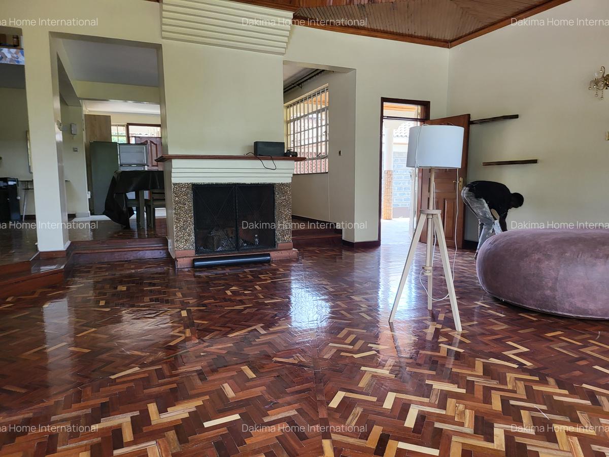 5 Bed House with En Suite in Runda - 4