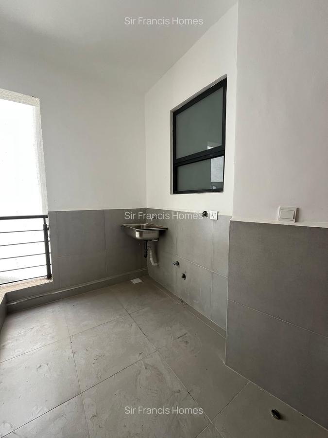Serviced 2 Bed Apartment with En Suite in Kilimani - 3