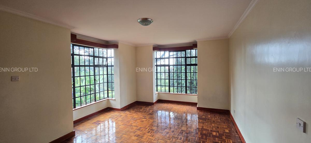 5 Bed Townhouse with En Suite at Rosslyn Garden - 14