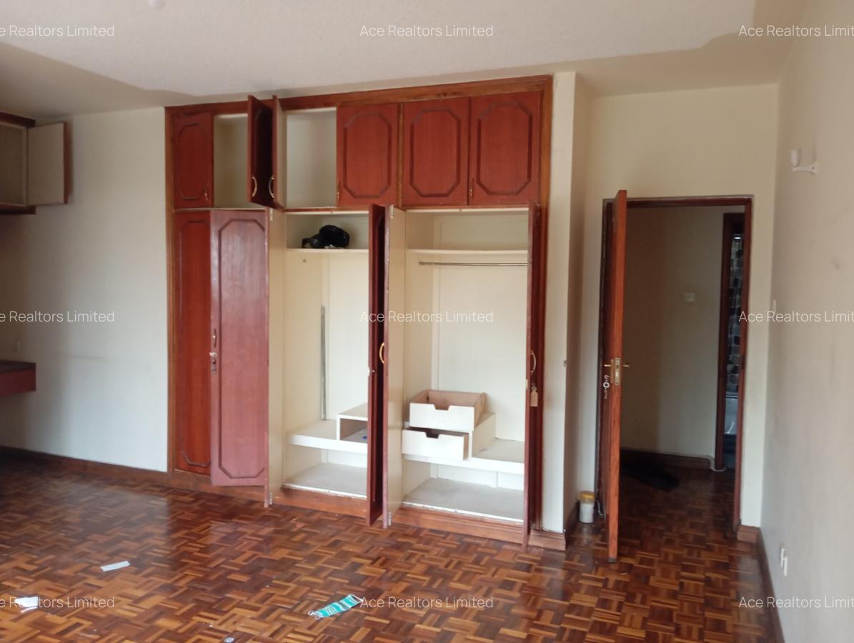 3 Bed Apartment with En Suite at Westlands Road - 6