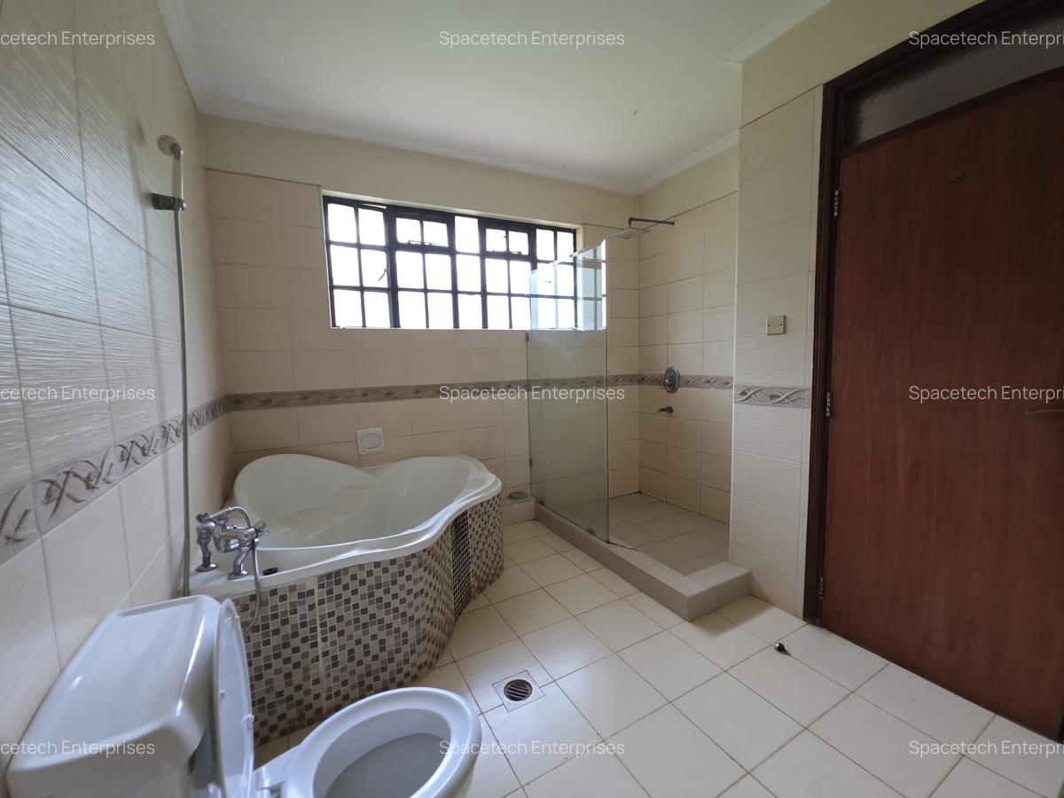 4 Bed Townhouse with En Suite in Kitisuru - 11