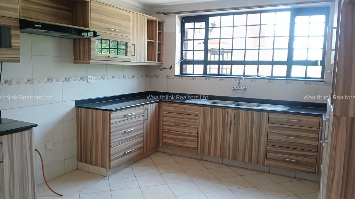 4 Bed Townhouse with En Suite at Karen - 8