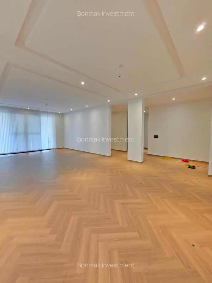5 Bed Townhouse with En Suite at Lavington Green - 7