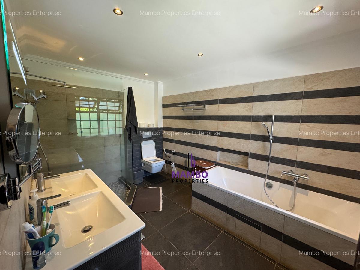 5 Bed Villa with En Suite at Mimosa Rd - 19