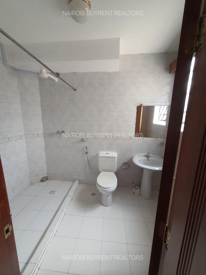 3 Bed Apartment with En Suite in Riverside - 10
