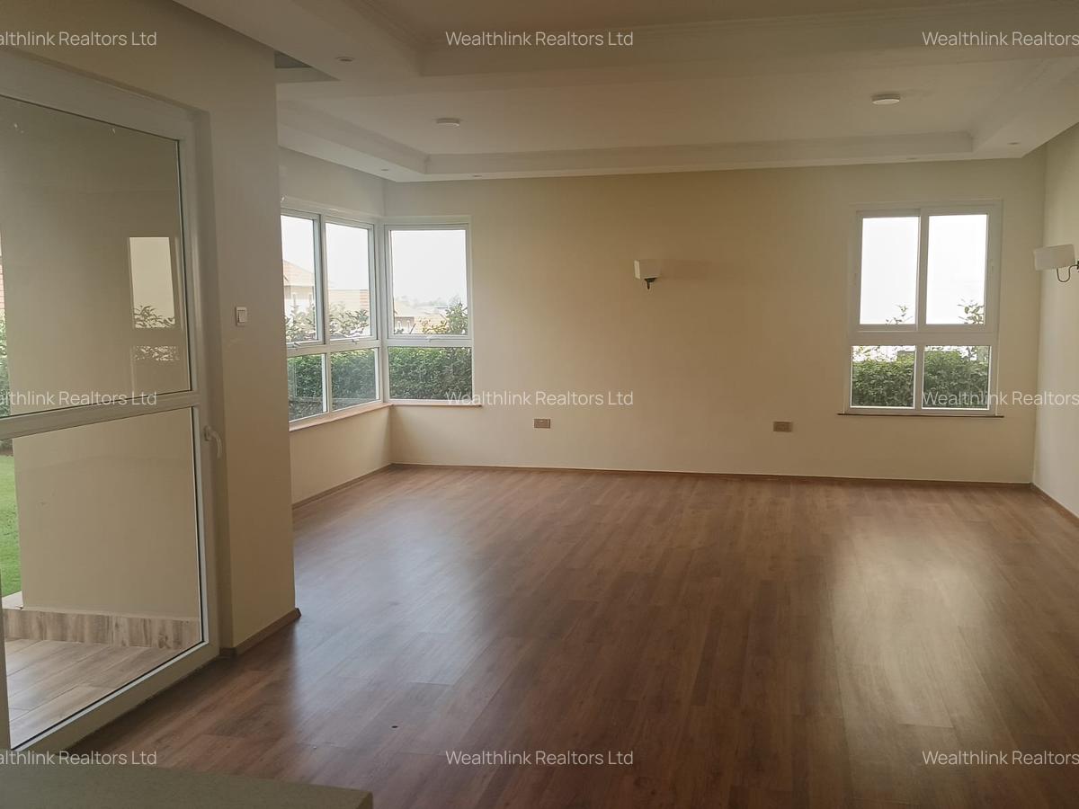 4 Bed Townhouse with En Suite at Iguta Paradise - 11