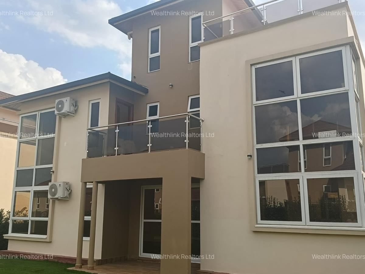 4 Bed Townhouse with En Suite at Iguta Paradise - 6