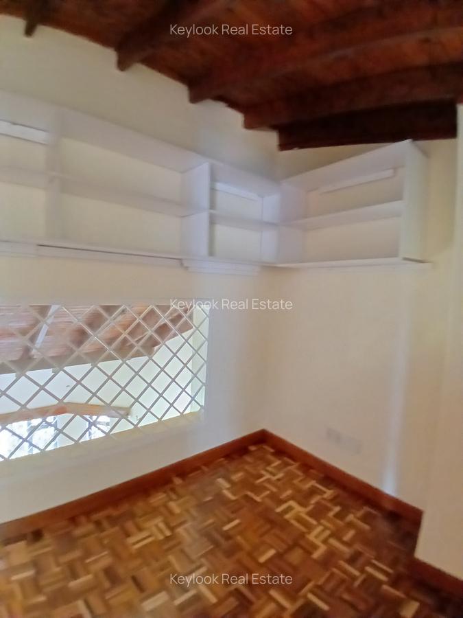 4 Bed Townhouse with En Suite at Lavington Green - 12