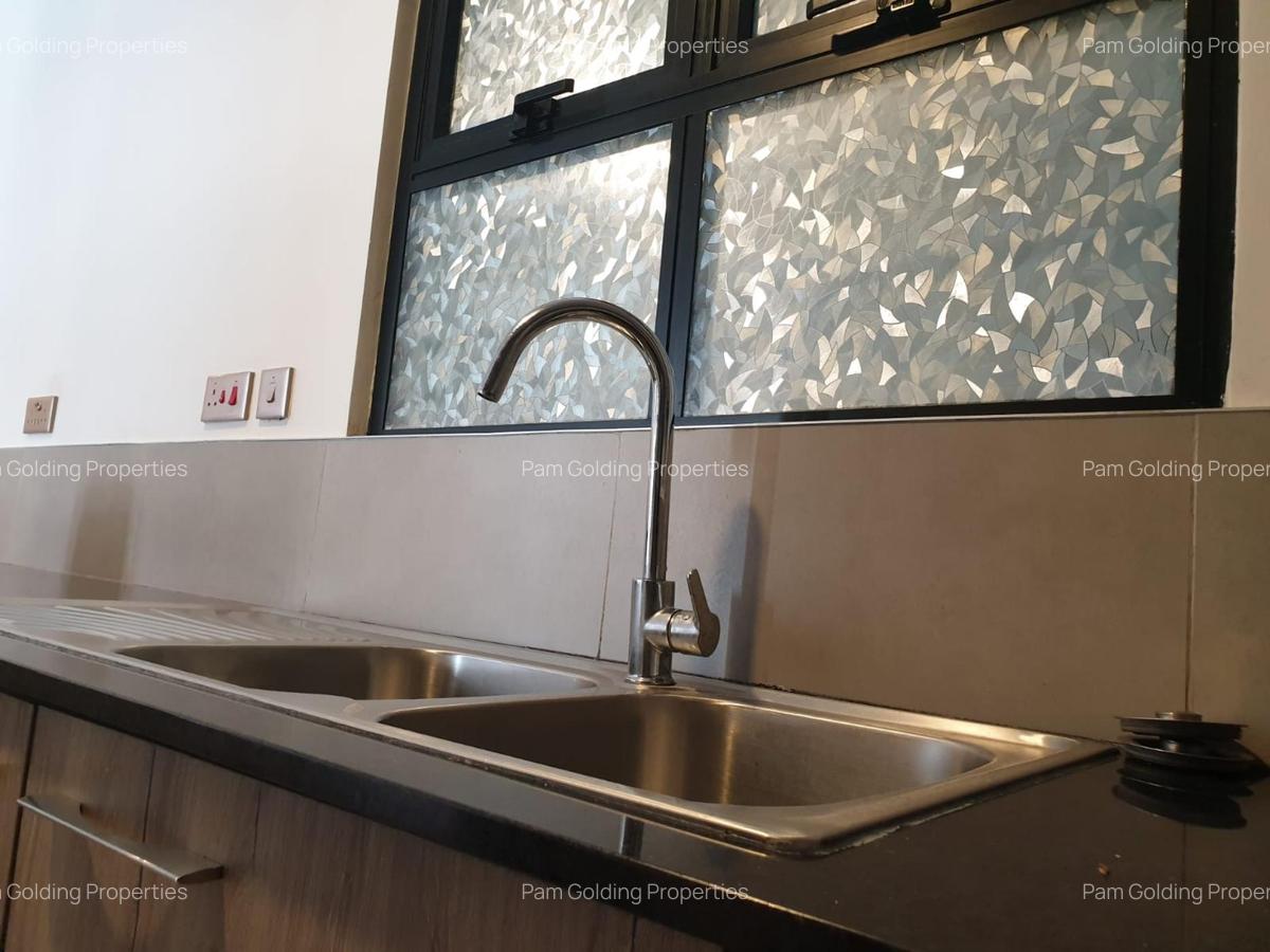 3 Bed Apartment with En Suite at Tilisi - 4