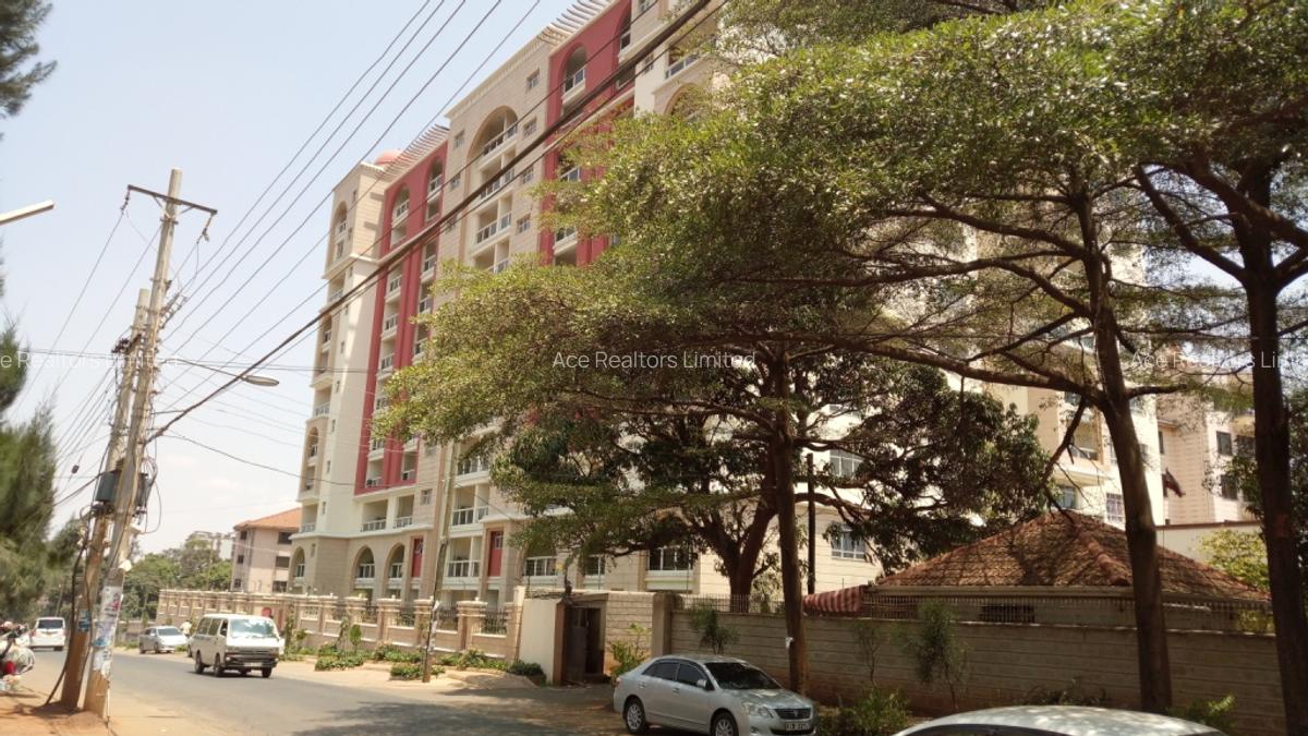 3 Bed Apartment with En Suite at 2Nd Parklands - 3