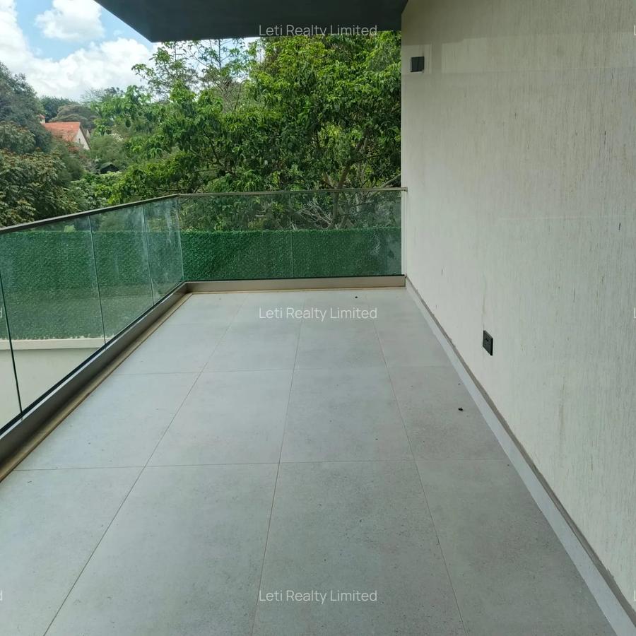 5 Bed Townhouse with En Suite in Lavington - 9