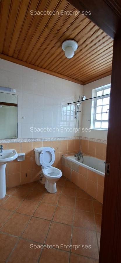 4 Bed House with En Suite in Runda - 18