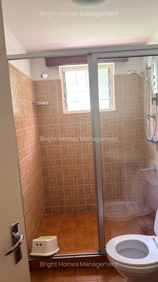 4 Bed Townhouse with En Suite in Rhapta Road - 8