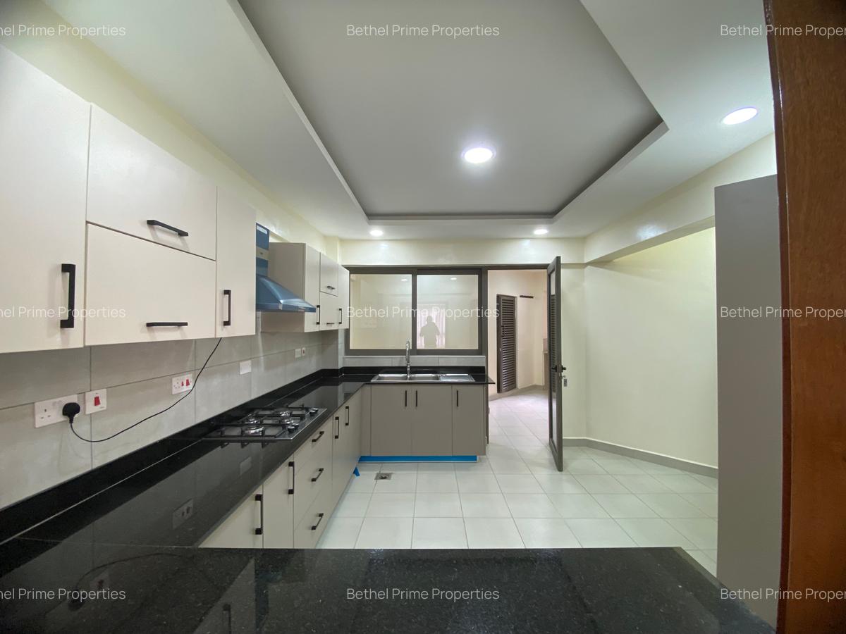 3 Bed Apartment with En Suite in Kilimani - 2