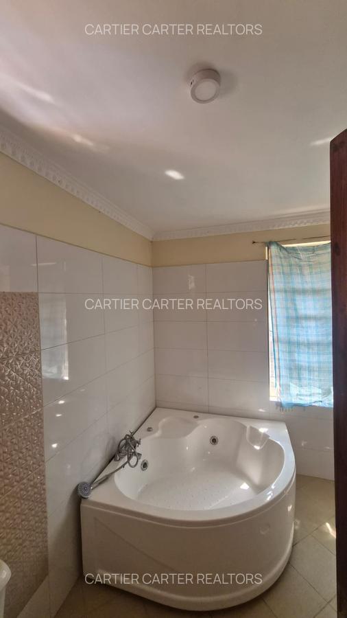 4 Bed Townhouse with En Suite in Kiambu Road - 12
