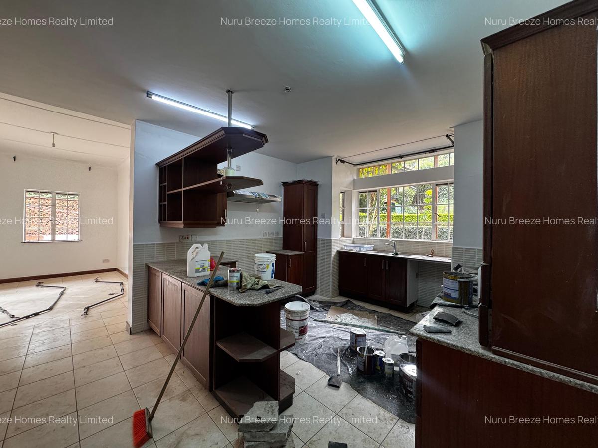 5 Bed Townhouse with En Suite in Rosslyn - 19