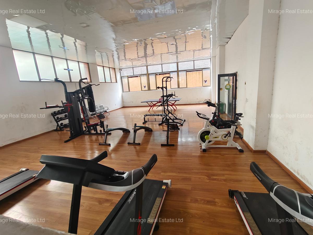 3 Bed Apartment with Swimming Pool in Kilimani - 19