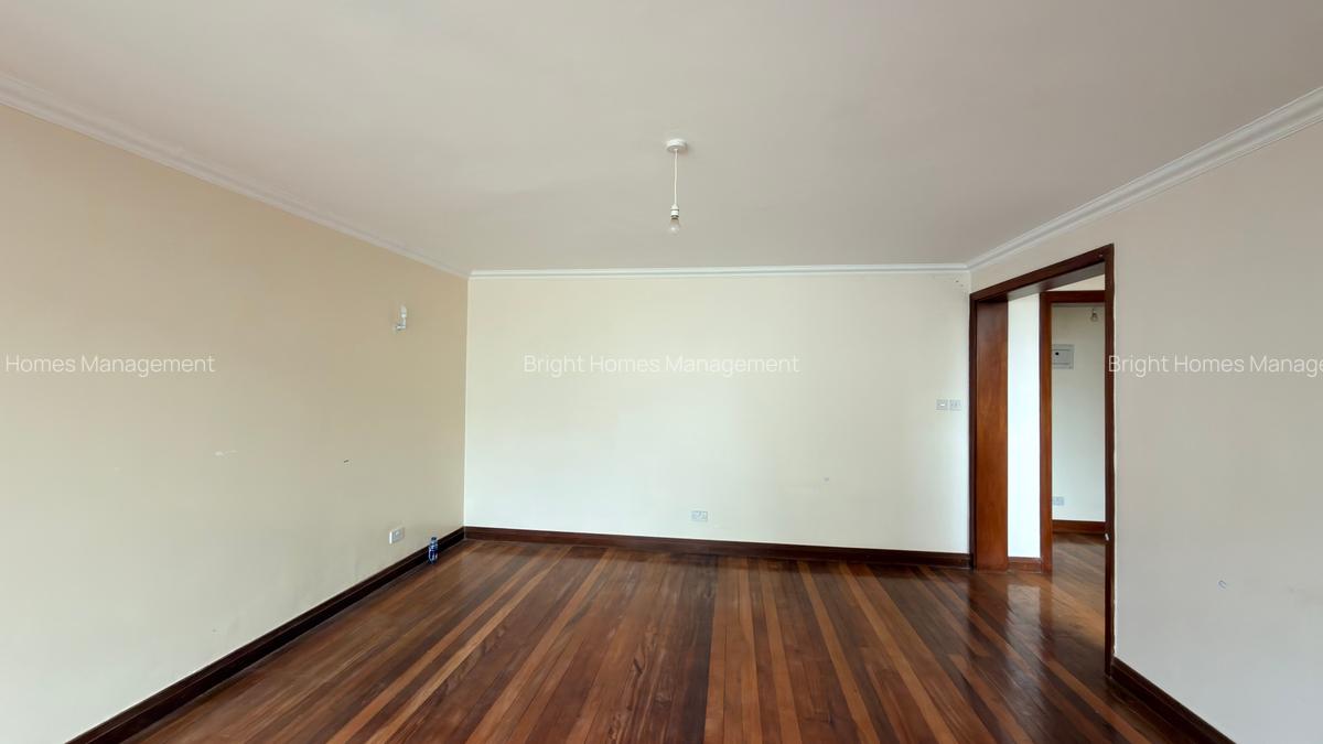 5 Bed Townhouse with En Suite in Lavington - 11
