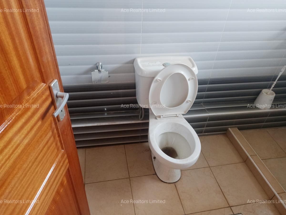 4 Bed Townhouse with En Suite at Near Isk - 12