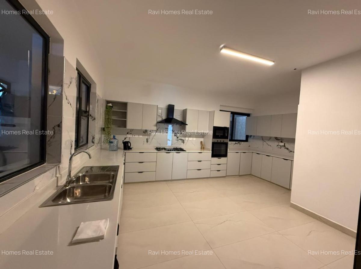 3 Bed Apartment with En Suite at Westlands - 4