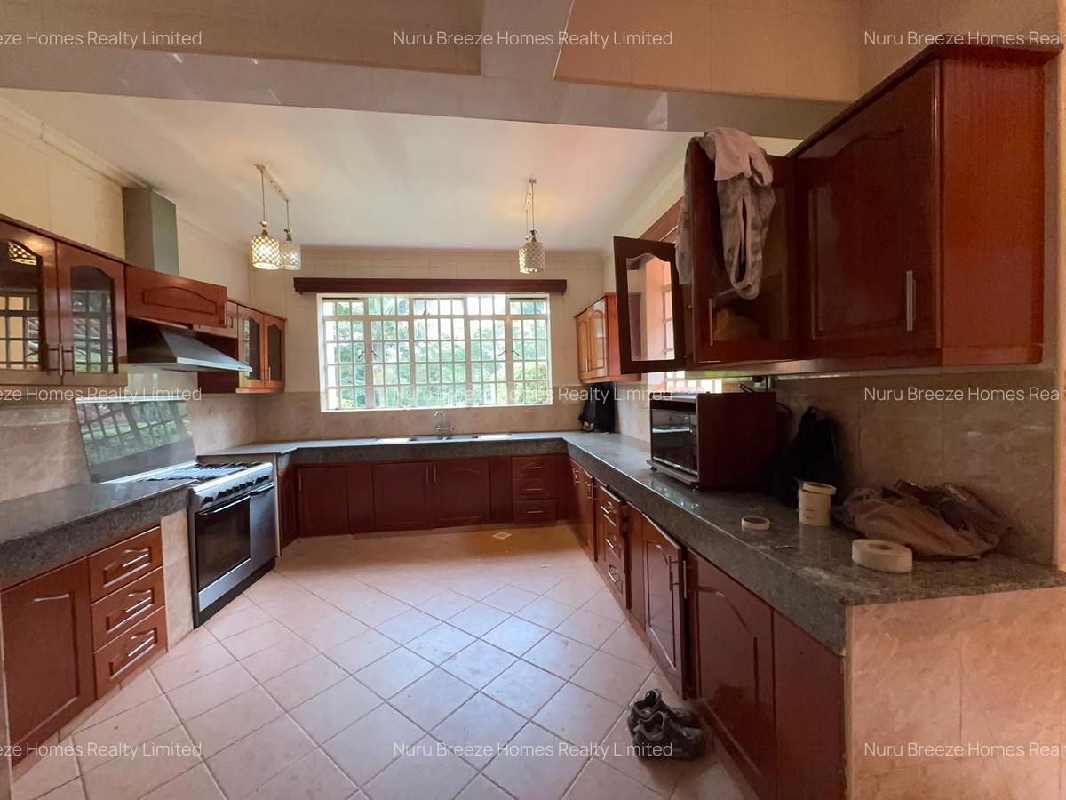 5 Bed Townhouse with En Suite in Kitisuru - 3