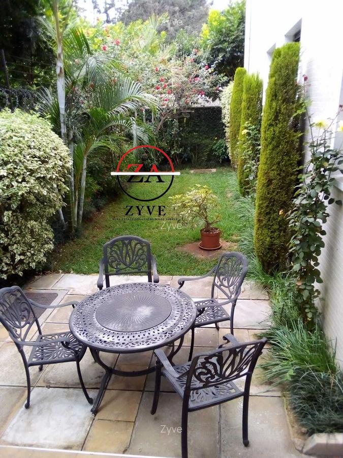 Serviced 2 Bed Apartment with En Suite at Rosslyn - 1