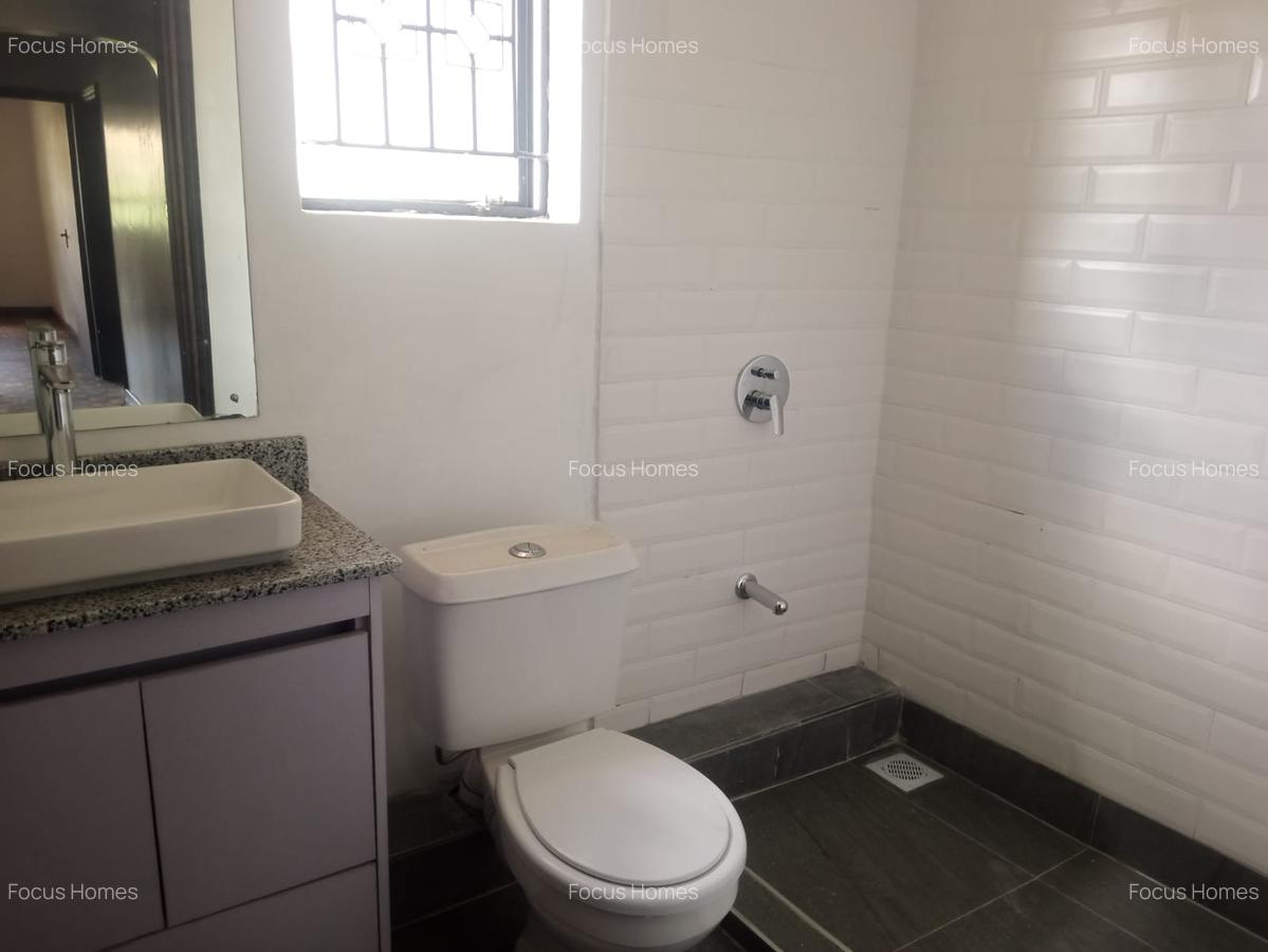 4 Bed Townhouse with En Suite at Ngong Rd - 9