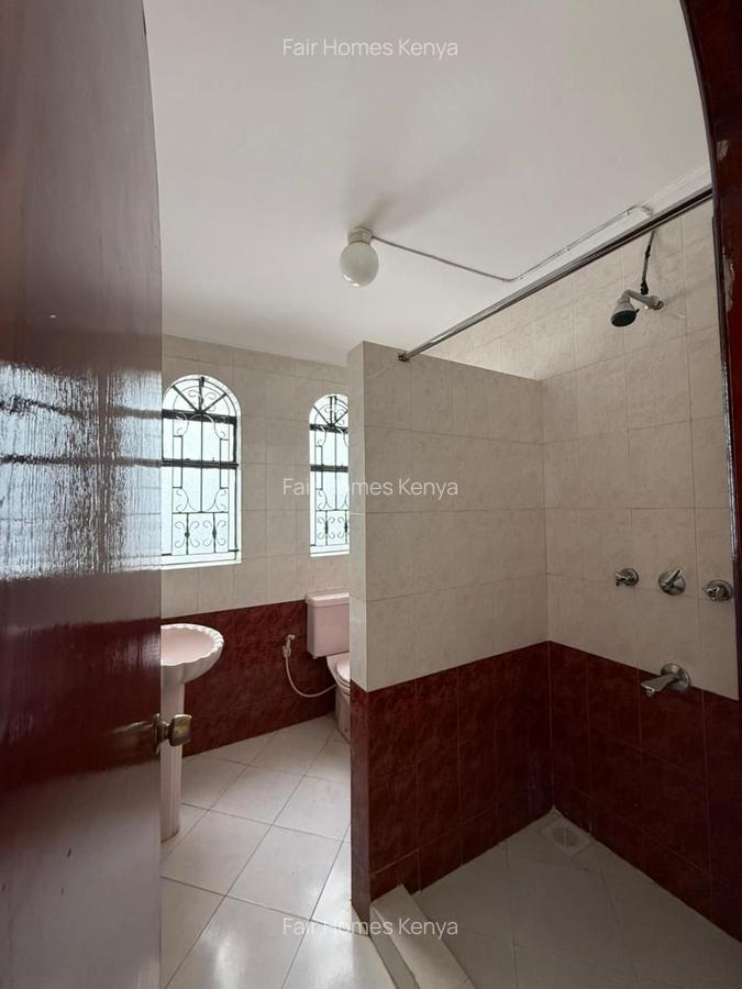 5 Bed Townhouse with En Suite at Riverside Drive - 6