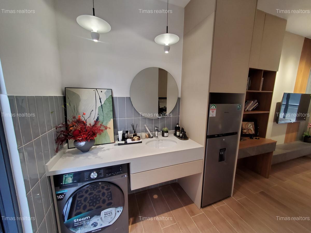 Studio Apartment with En Suite at Westlands - 5