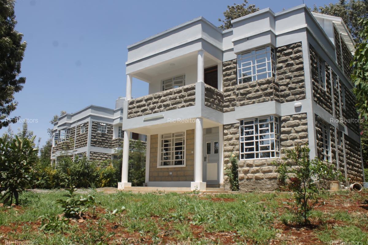 3 Bed Townhouse with En Suite at Karen Hills - 2