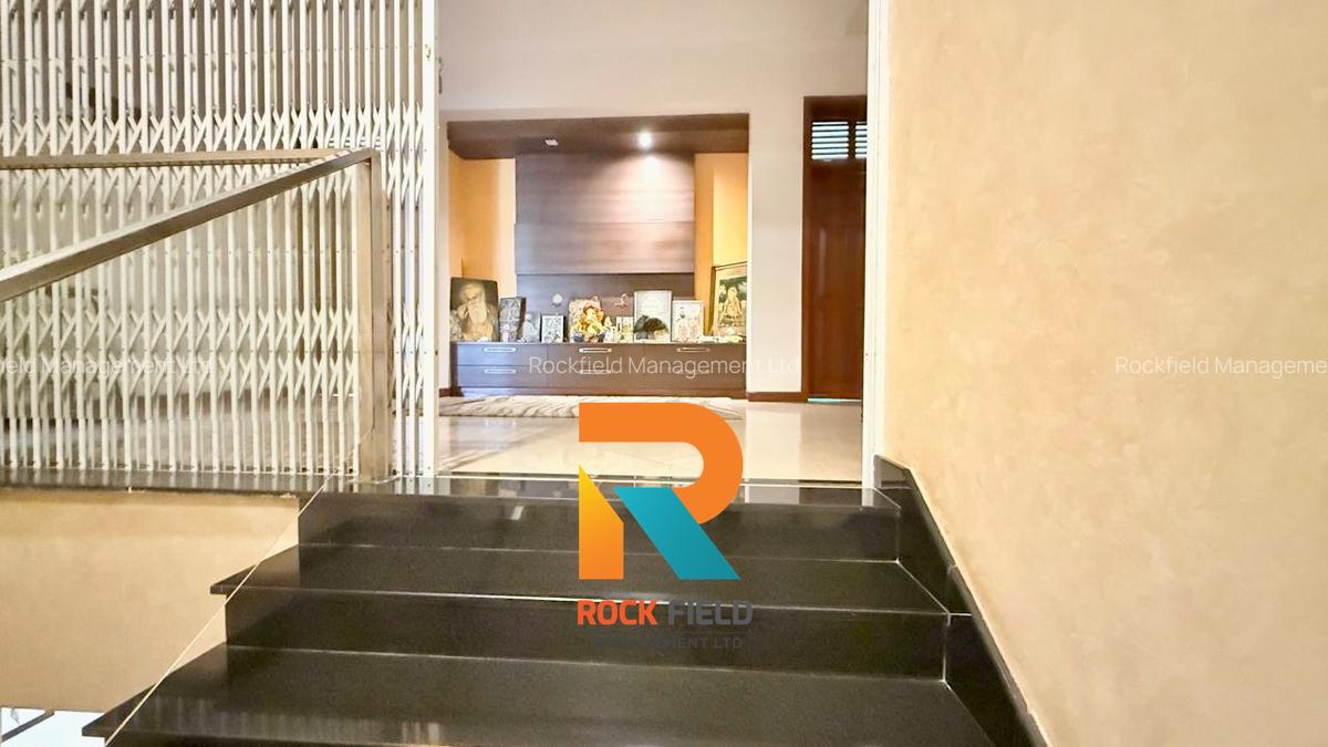 5 Bed Townhouse with En Suite at Peponi Road - 13