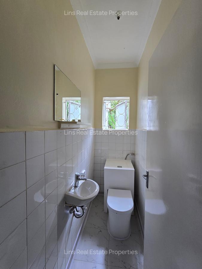 4 Bed House with En Suite in Gigiri - 18