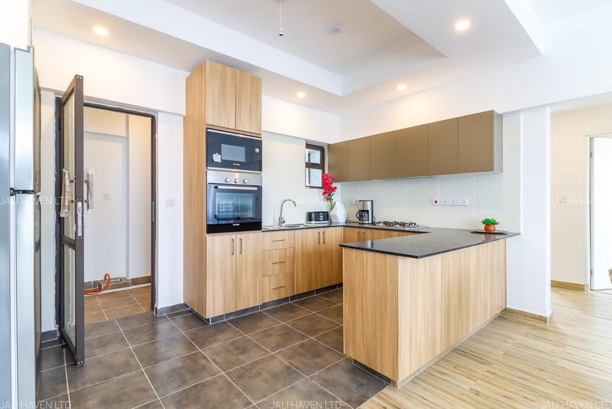 3 Bed Apartment with En Suite in Kilimani - 5