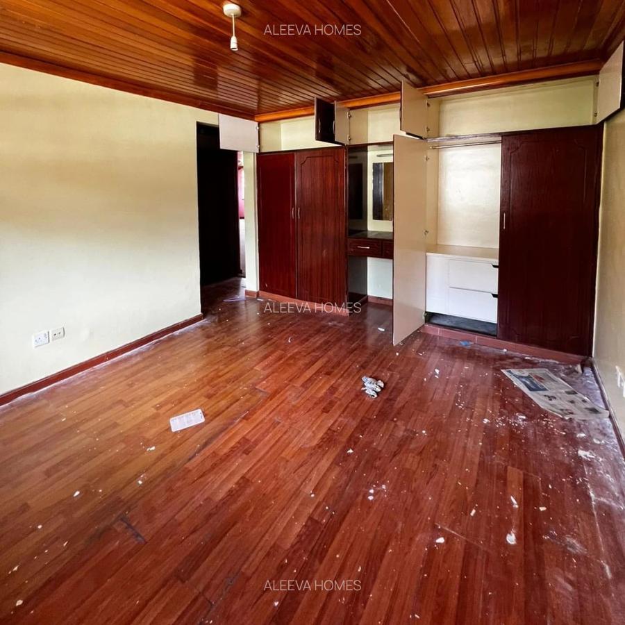 4 Bed Apartment with En Suite in Westlands Area - 12