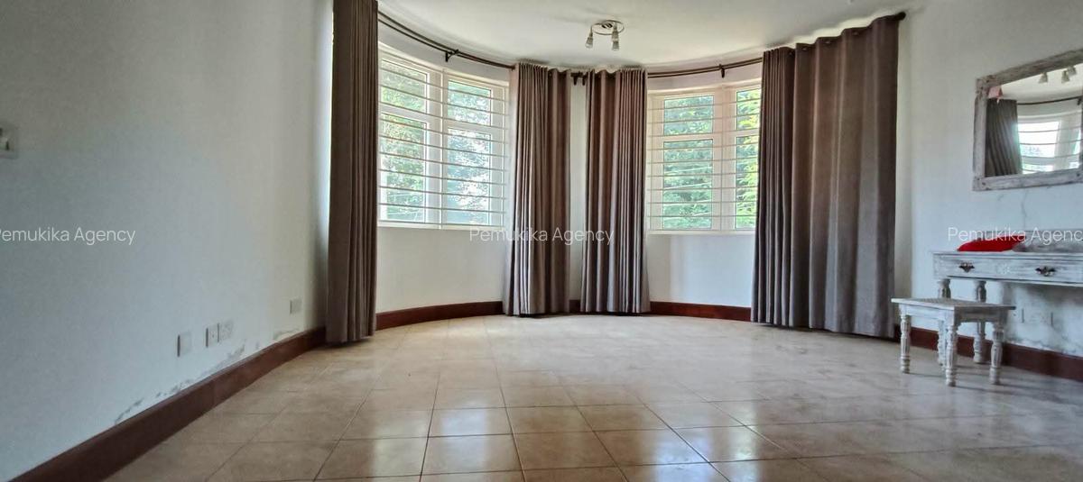 5 Bed Townhouse with En Suite in Rosslyn - 7