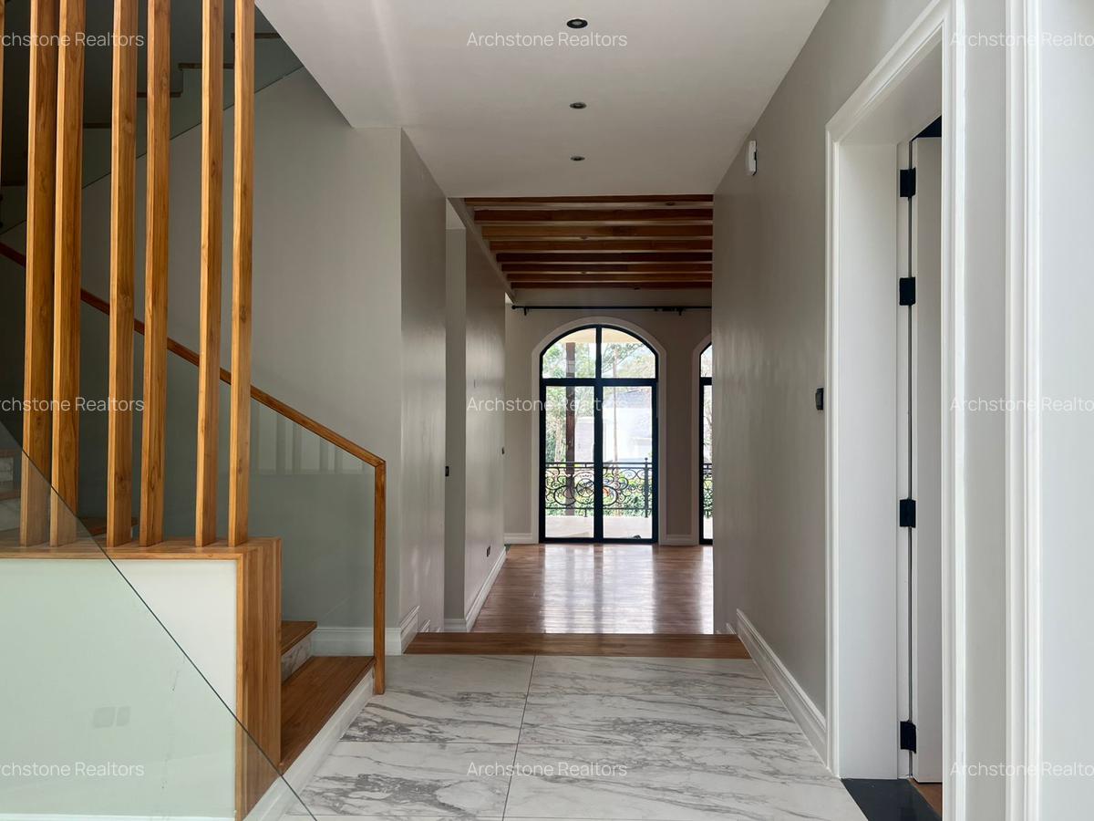 5 Bed Townhouse with En Suite in Loresho - 14