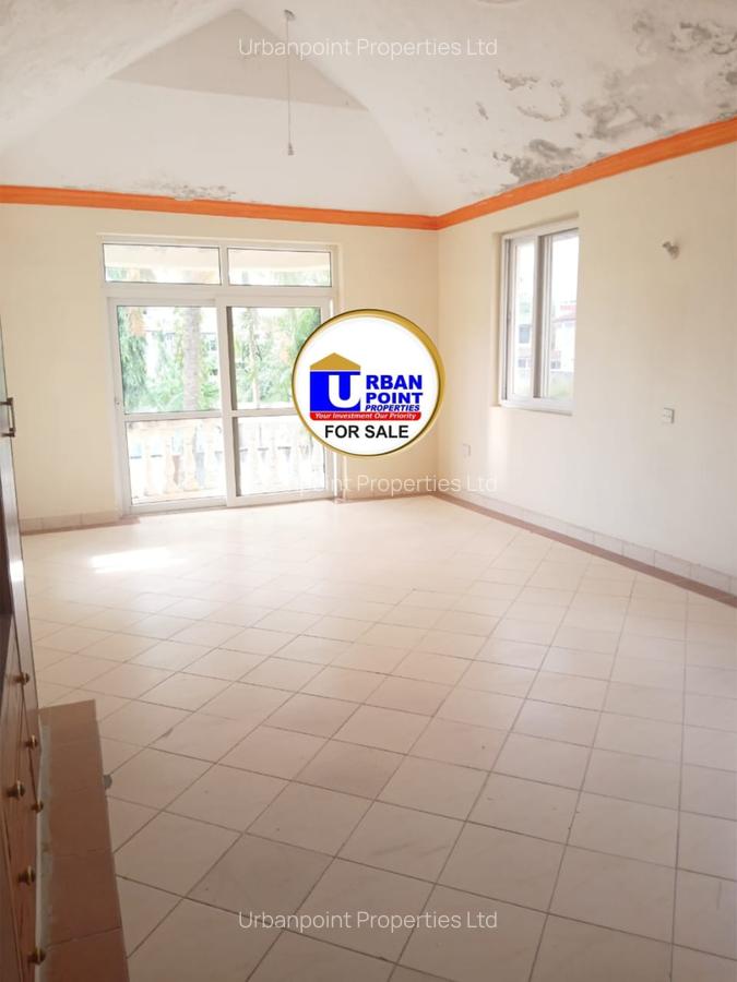 4 Bed House with En Suite at Utange - 2