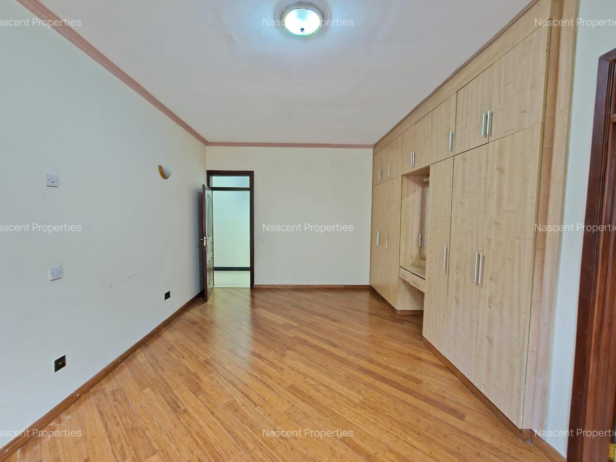 5 Bed Townhouse with En Suite in Westlands Area - 10
