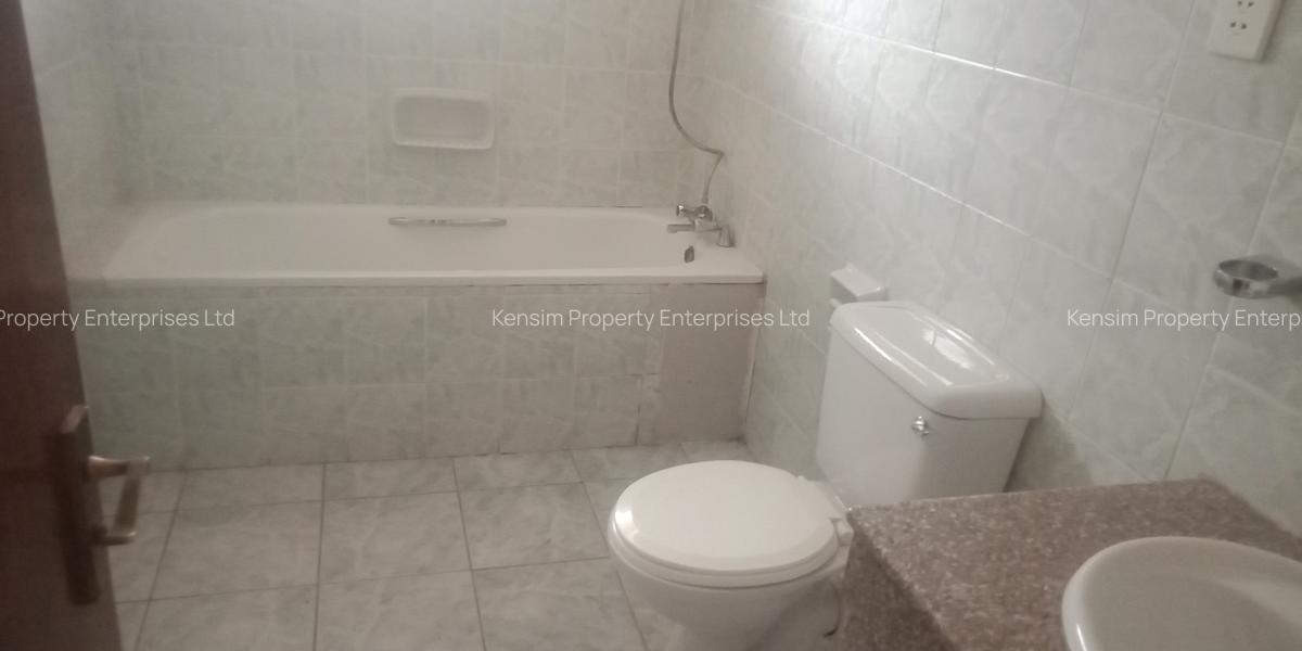 4 Bed Townhouse with En Suite in Lavington - 9