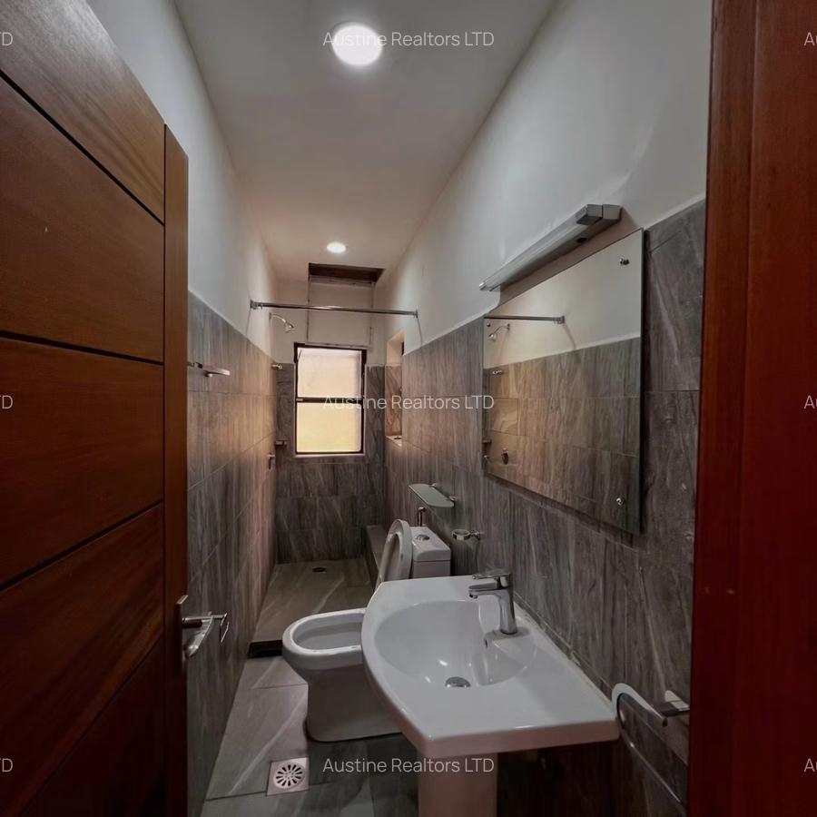 4 Bed Villa with En Suite in Lavington - 13