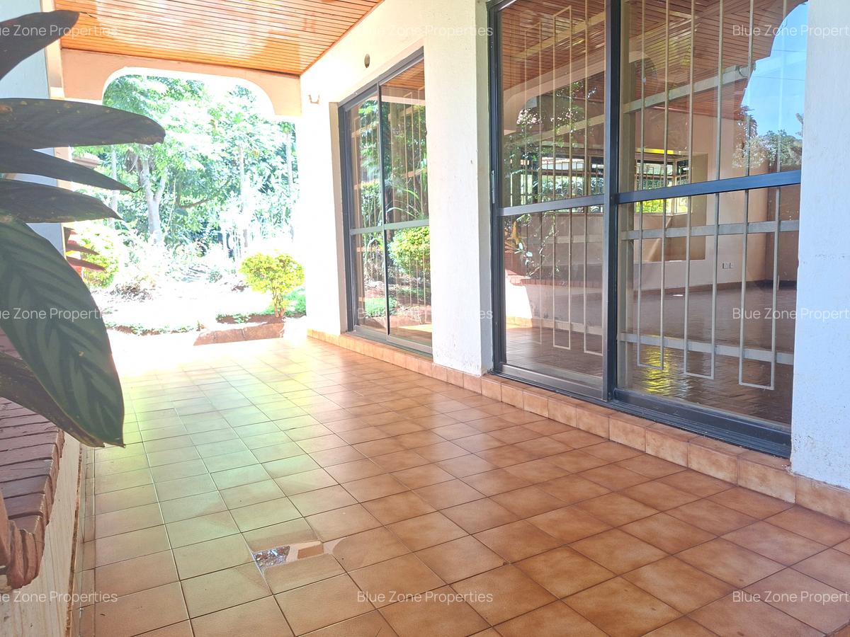 4 Bed House with En Suite at Off Redhill Dr - 19