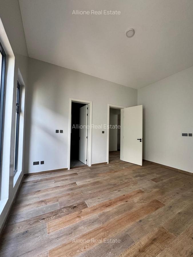 5 Bed Townhouse with Garden at Close To The Un Headquarters - 20