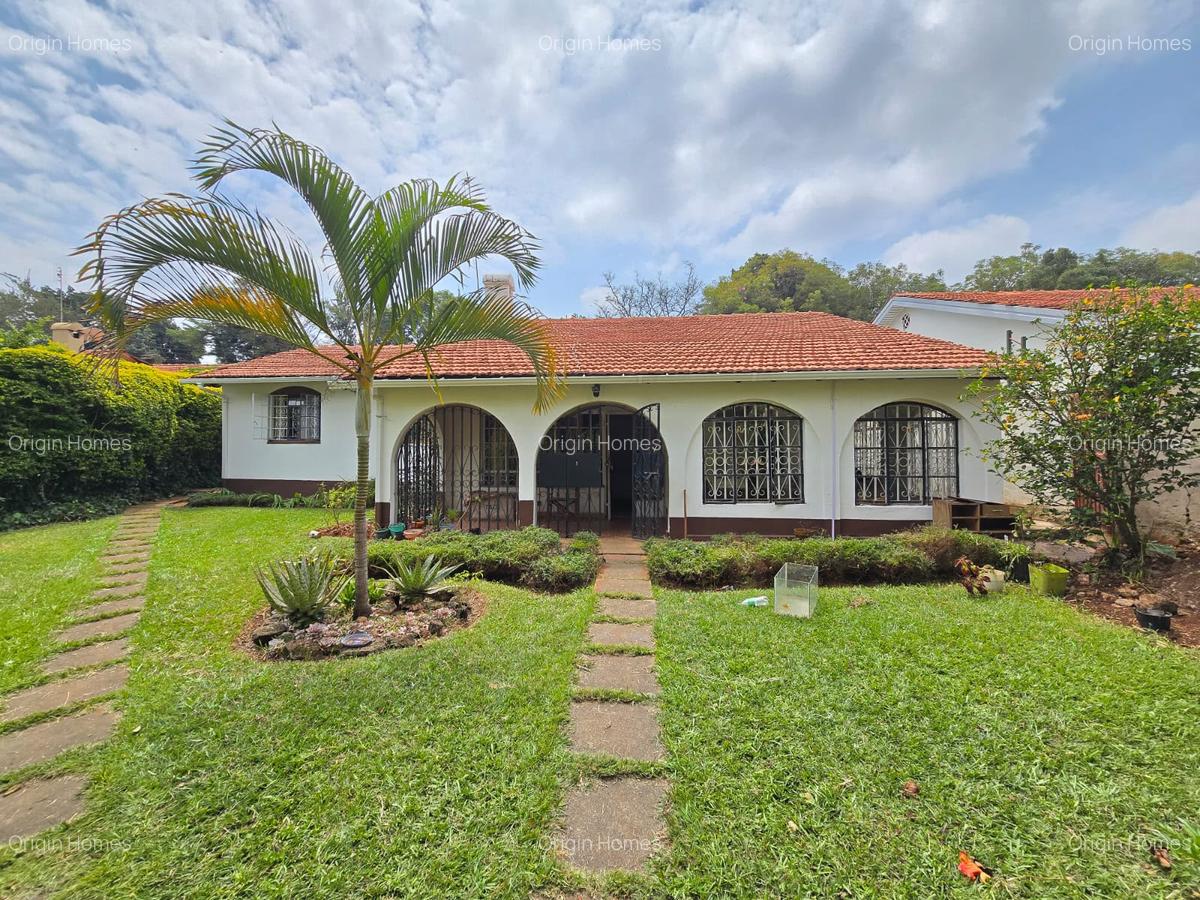 4 Bed House with En Suite at Loresho - 2