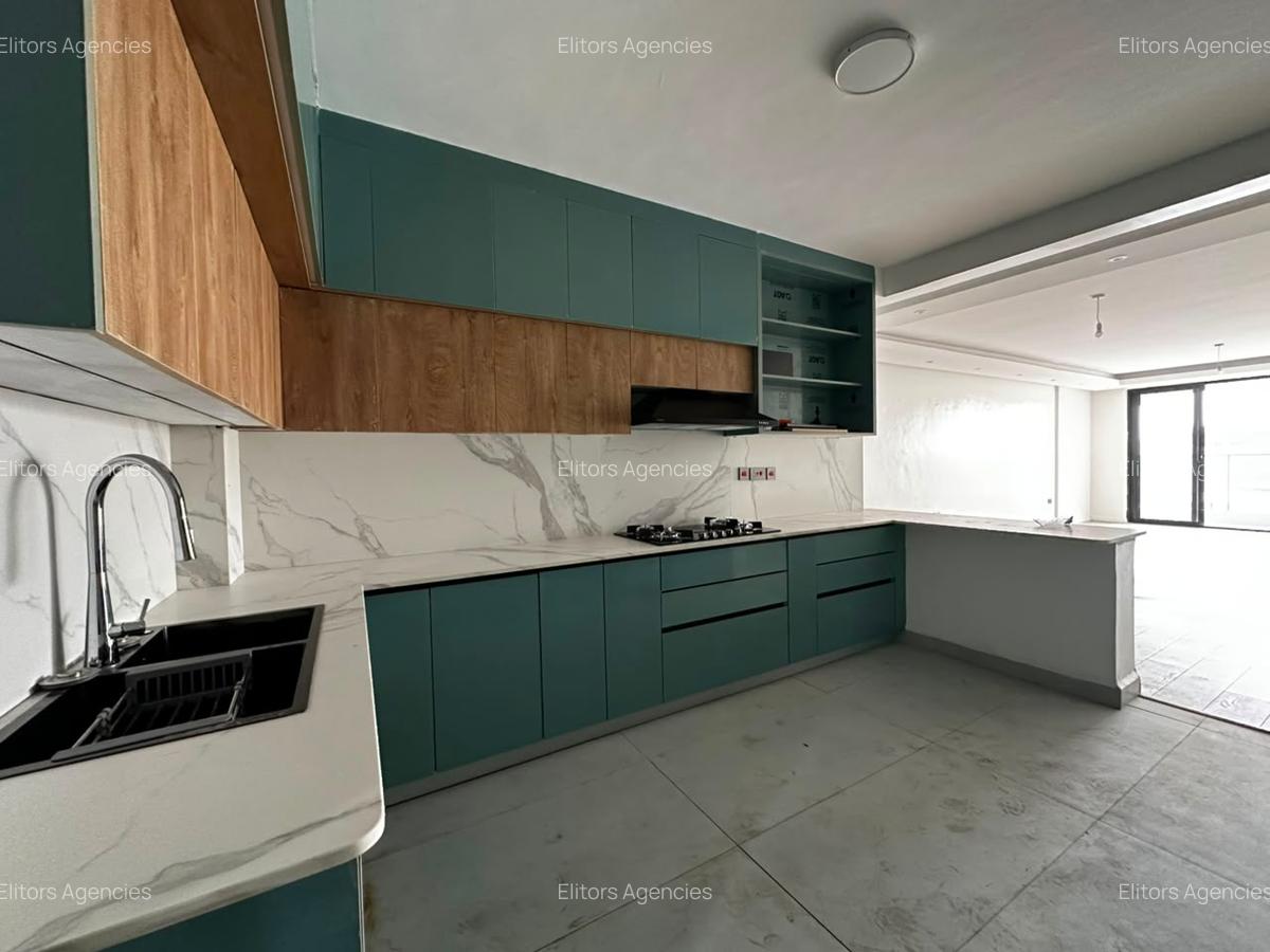 3 Bed Apartment with En Suite at 6Th Parklands Avenue - 6