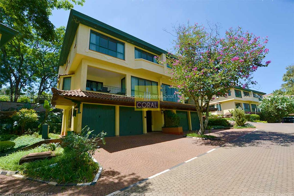 4 Bed Townhouse with En Suite in Westlands Area - 1