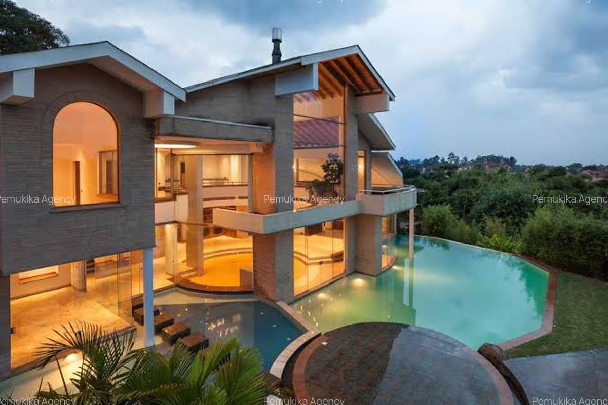 5 Bed Townhouse with En Suite in Nyari - 1